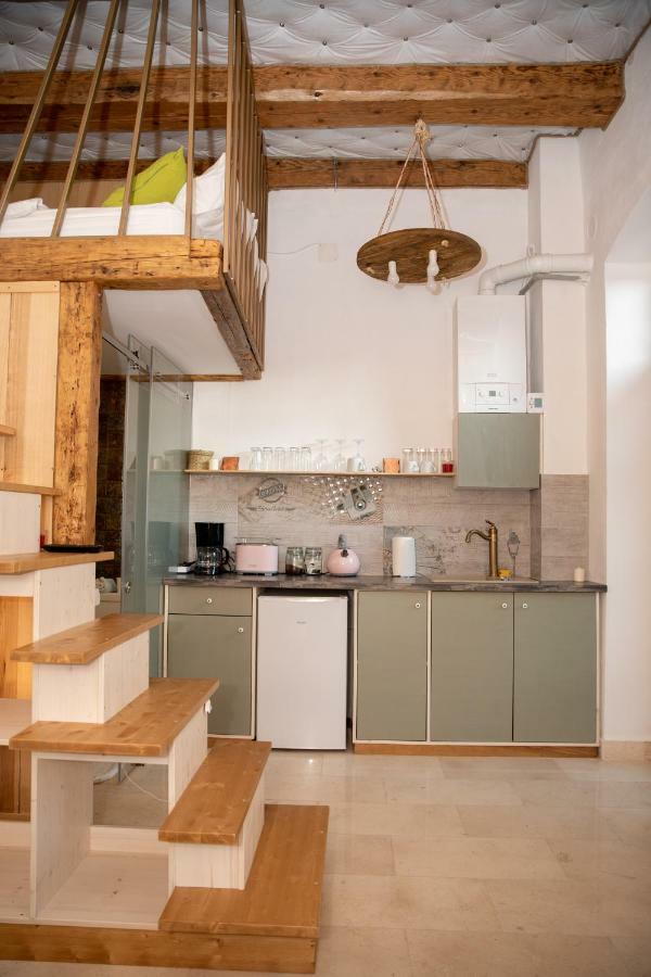 1881 Old Town - Double Apartment